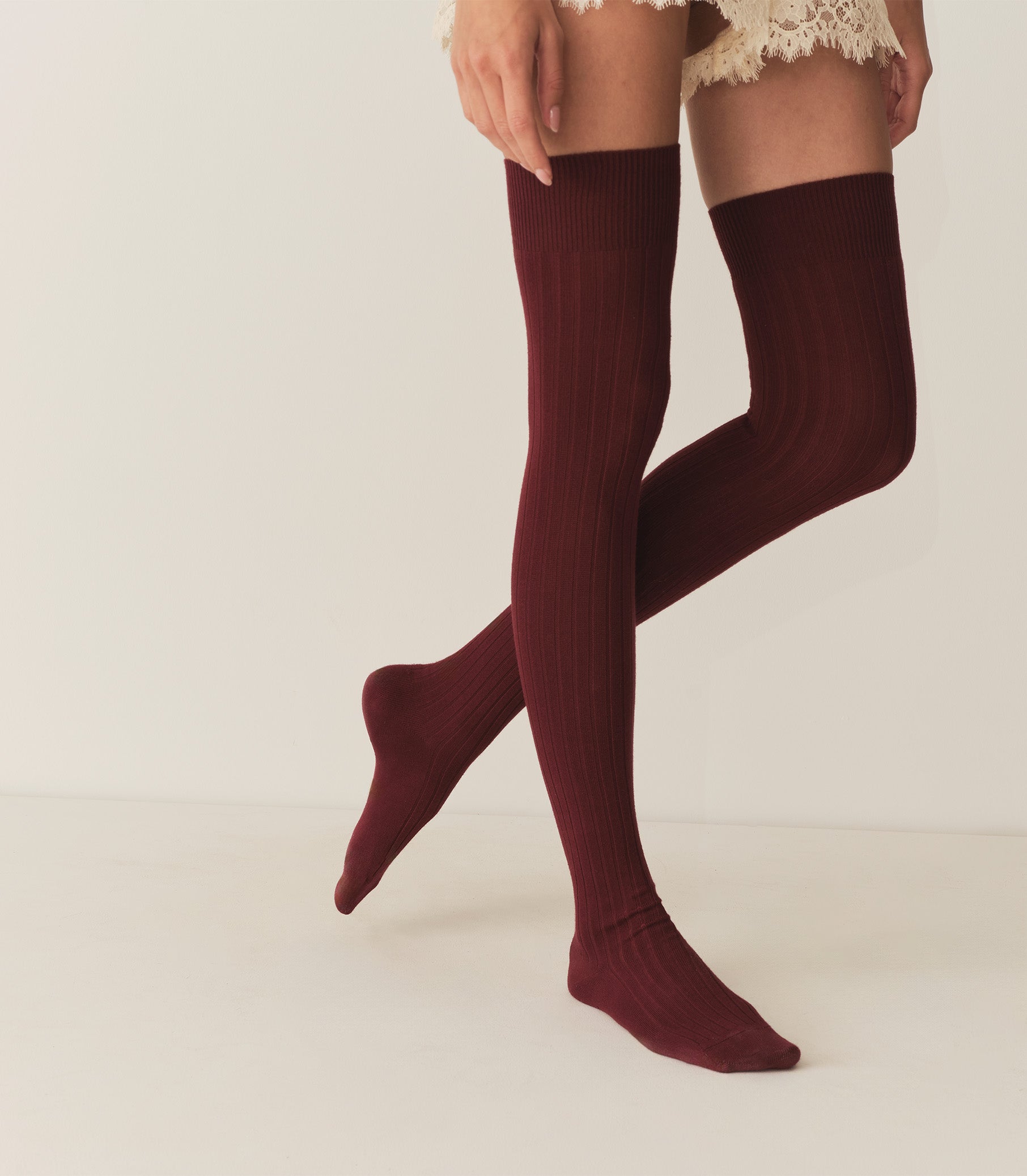 COLLEGIEN THIGH HIGH SOCKS -- BORDEAUX GRAND CRU view 4